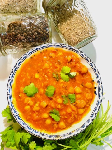 Halwa puri k chaney or chole