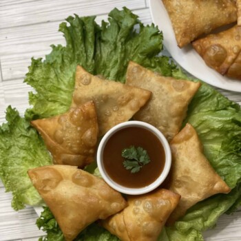 Minced beef samosa
