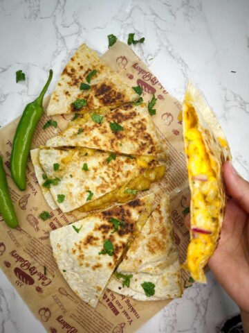 A quick and easy chicken quesadillas