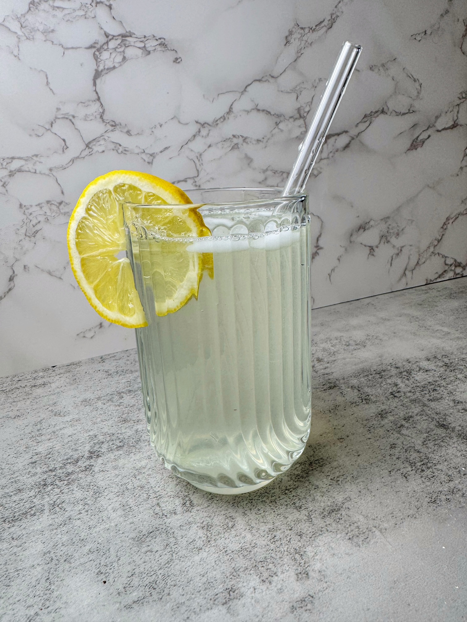 A refreshing drink made with sugar syrup and lemon juice.