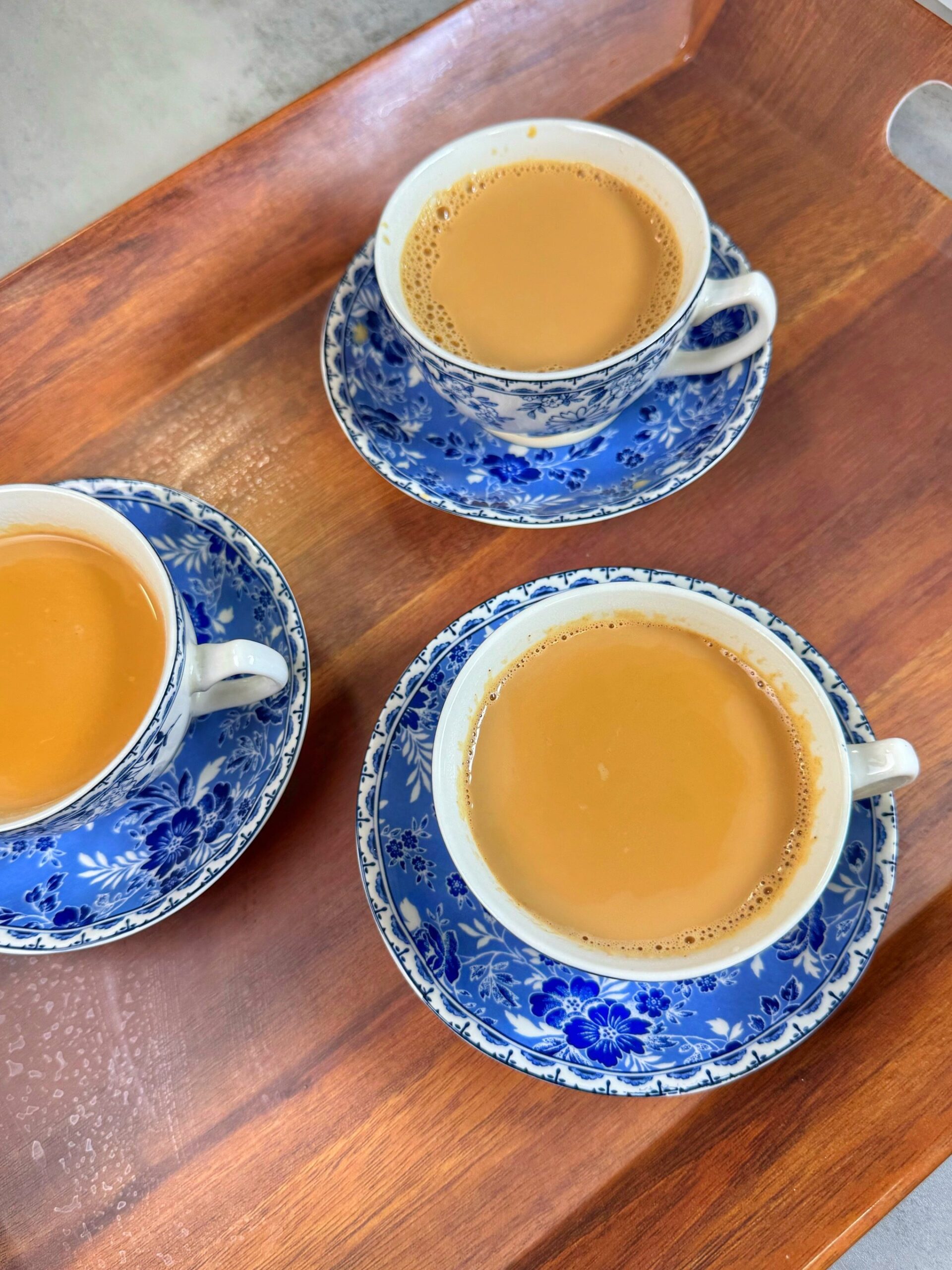 A drink made with milk, tea leaves and milk.
