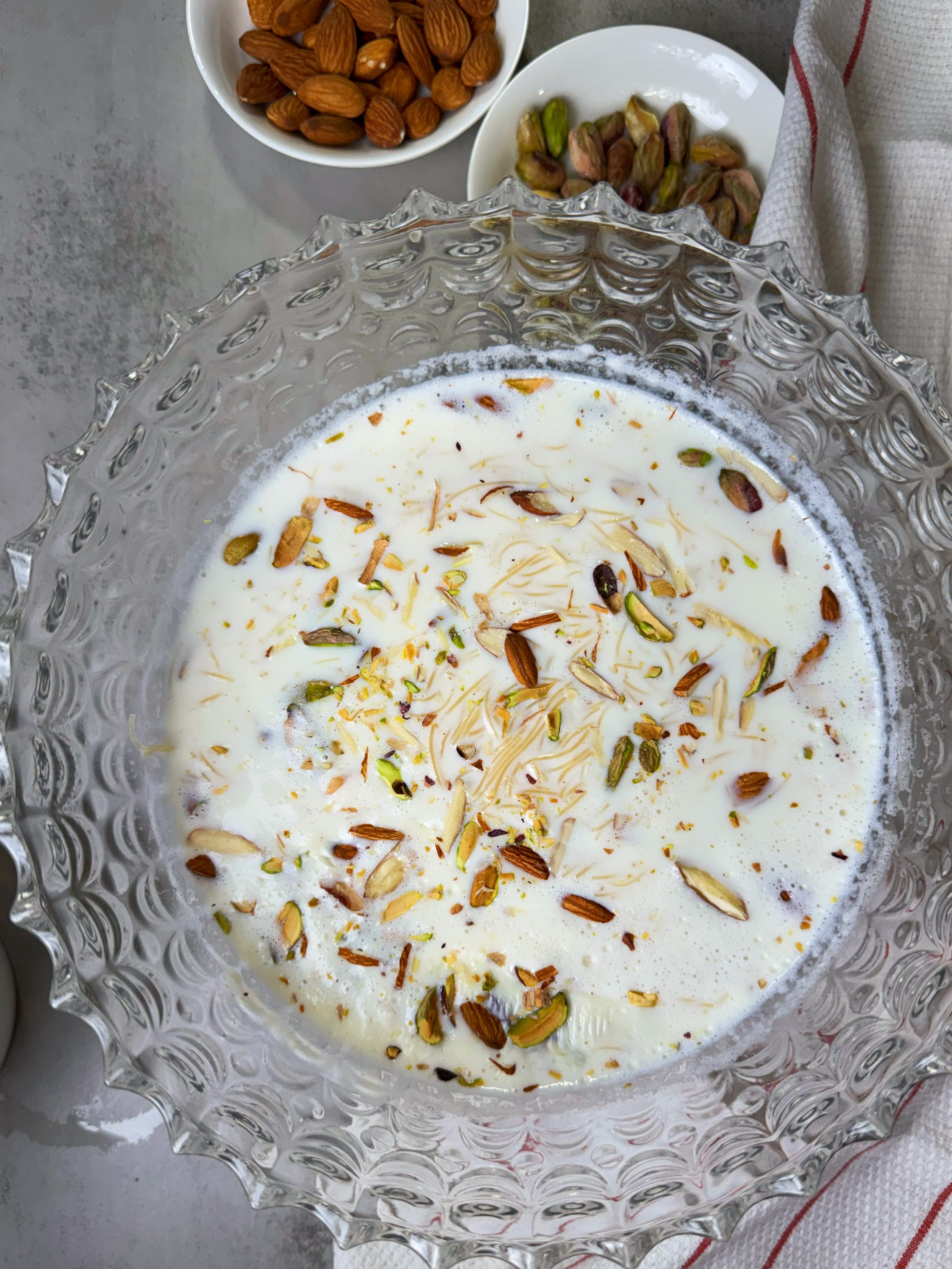 A dessert made with vermicelli and milk 